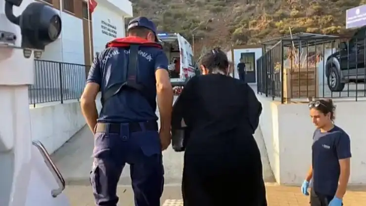 Yaralanan vatandaşa Sahil Güvenlik'ten tıbbi tahliye