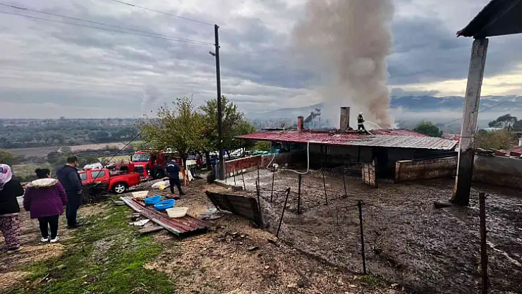 YATAĞAN'DA EV YANGINI