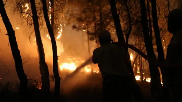 Yatağan'daki orman yangınına gece de müdahale sürüyor
