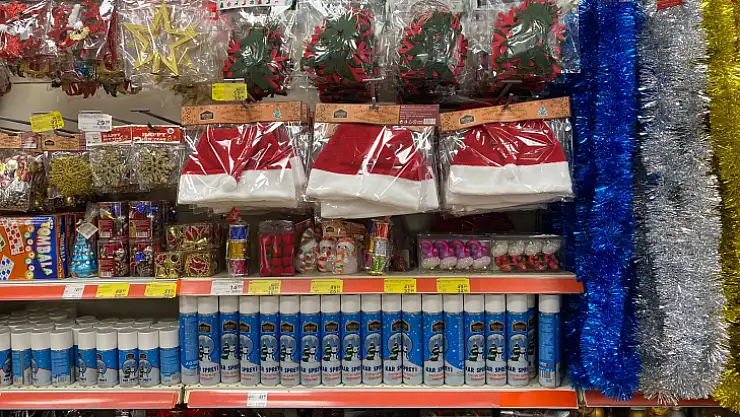 YENİ YIL ÖNCESİ MARKET REYONLARI RENKLENDİ