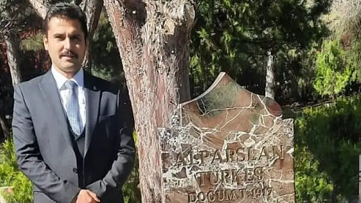 Yıldırım, Türkeş ve Yazıcıoğlu'nun kabirlerini ziyaret etti 