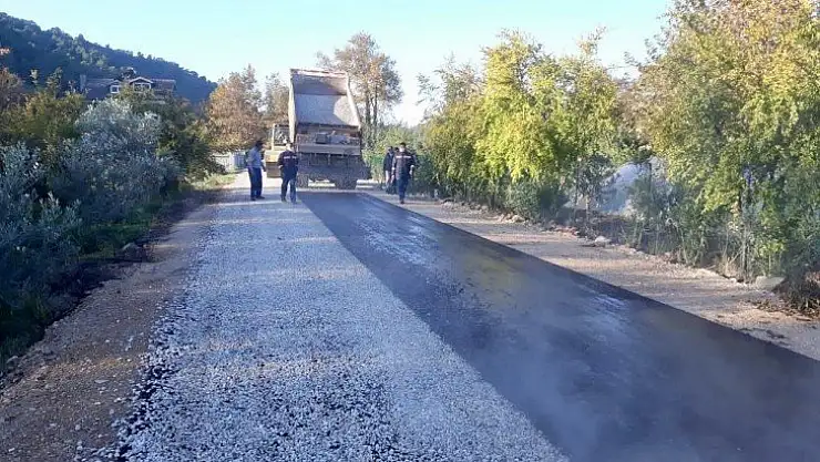 Yol çalışmalarında yoğun mesai