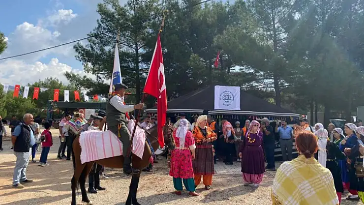 Yörük Türkmen Toyu'nda binlerce Yörük hasret giderdi