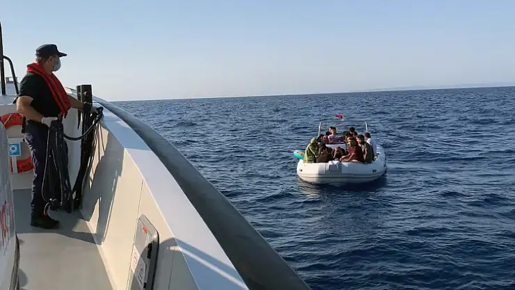 Yunanistan'ın Geri İttiği 17 Düzensiz Göçmen Ve 13 Çocuk Kurtarıldı