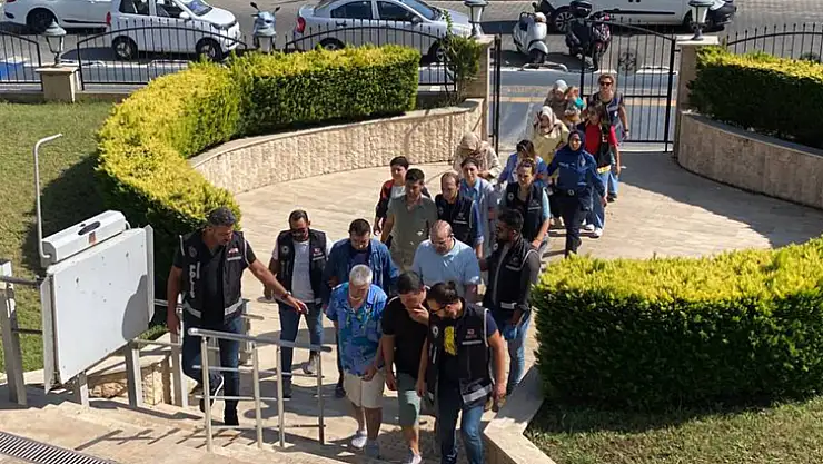 Yurt Dışına Kaçarken Yakalandılar