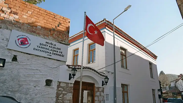 ZAFER'İN YILDÖNÜMÜNDE YENİ BİNAYA TAŞINDILAR