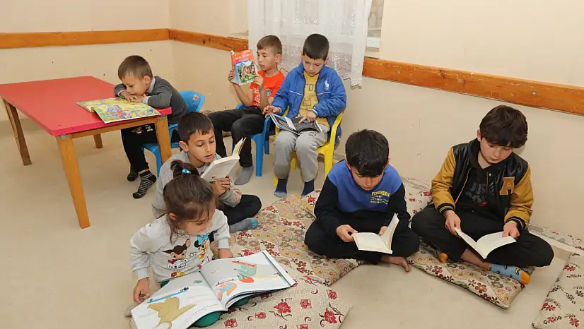 Büyükşehir'den Kırsaldaki Çocuklara Kitap Desteği
