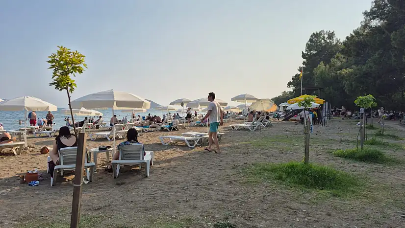 Fethiye Akmaz Plajı Vatandaşlardan İlgi Görüyor