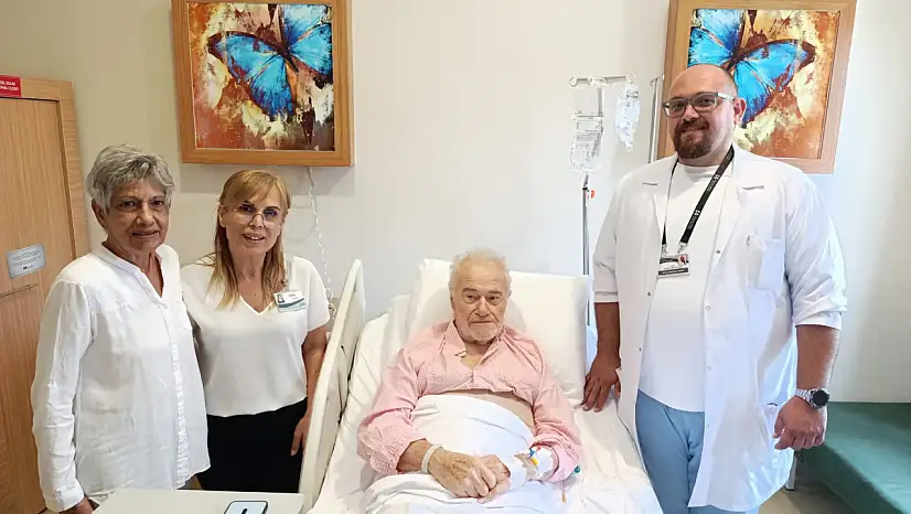 İngiliz Hasta, Fethiye'de Kapalı Omurga Tümörü Operasyonuyla Sağlığına Kavuştu