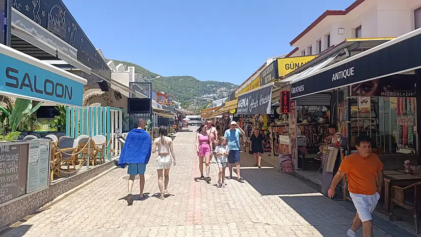 Ölüdeniz'de Turizm Yavaş İlerliyor