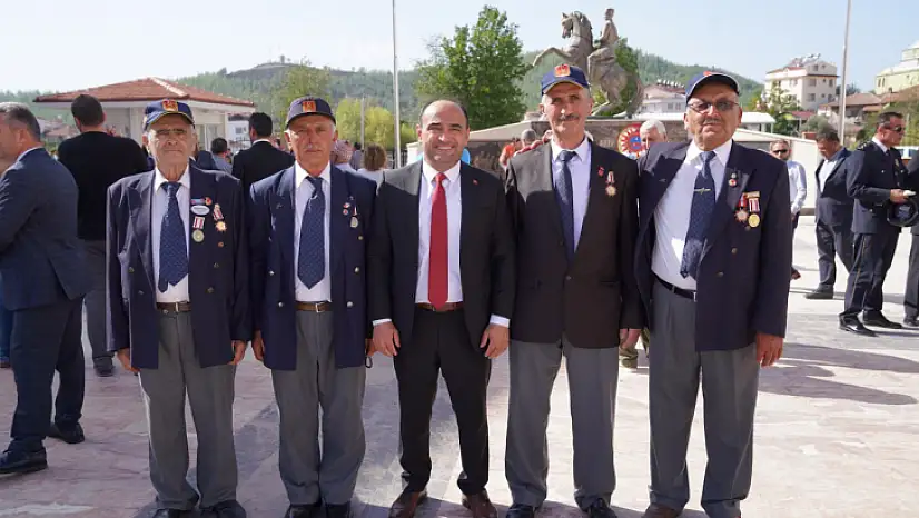 Seydikemer'de 29 Ekim Cumhuriyet Bayramı Dolayısıyla Çelenk Sunma Töreni Düzenlendi