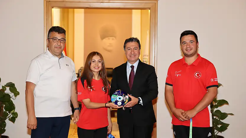 Büyükşehir'in Başarılı Antrenörü Ejder Sözen'e Fair Play Takdiri