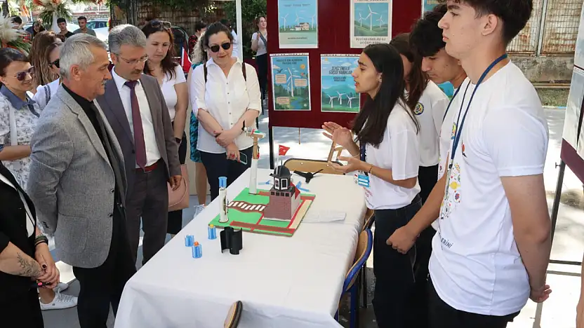 Fethiye Anadolu Lisesi Öğrencileri Projelerini Bilim Fuarında Sergiledi