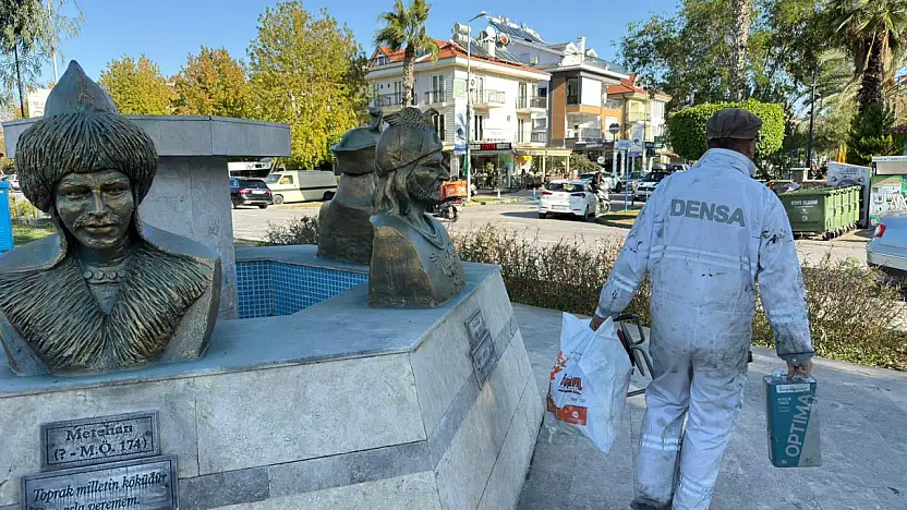 Fethiye Belediyesi Türk Büyükleri Büstleri'ni yeniledi