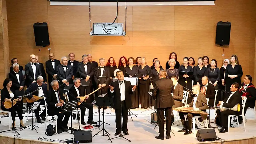 Fethiye Güzel Sanatlar Derneği Kaş'ta Atatürk'ü sevdiği eserlerle andı