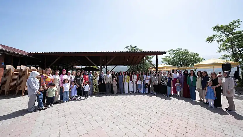 Kadın Personele Özel Anneler Günü kahvaltısı