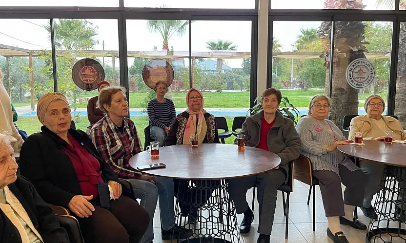 Fethiye Alzheimer Derneği'nde müzik dinletisi