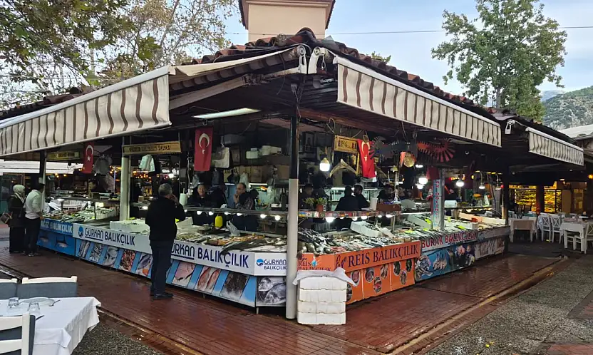 Fethiye Balık Hali'nde fiyatlar: En uygun balık istavrit ve lopa, en pahalı barbun