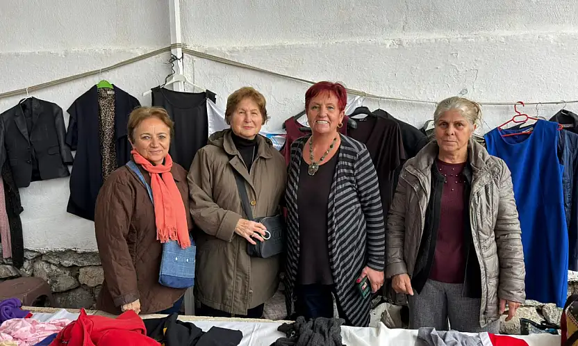 Fethiye'de yardımlaşma ruhu: FETAV standıyla öğrencilere burs sağlıyor