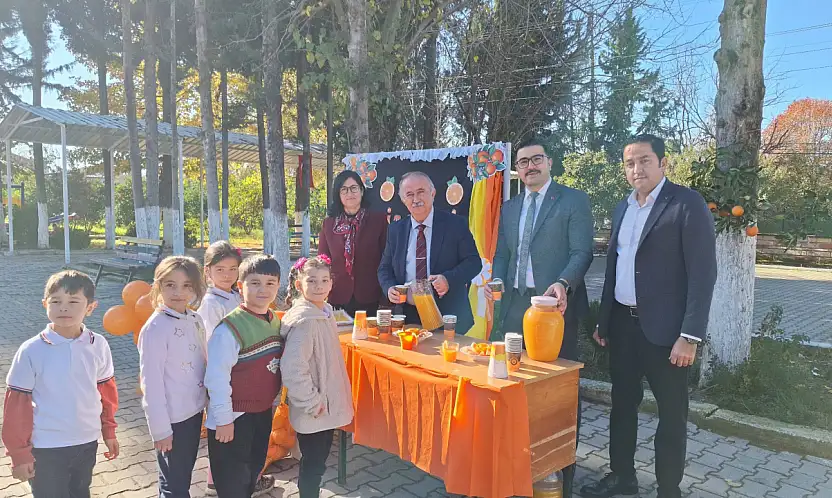 Seydikemer Girmeler İlkokulu'nda C vitamini şenliği coşkusu
