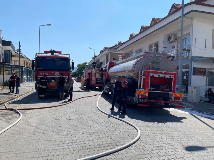 Fethiye'de Korkutan Yangın