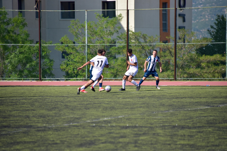 Öğrenci Futbol Turnuvası dereceye giren takımlar kupanın sahibi oldu